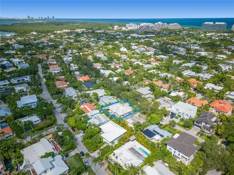 524 Warren Lane Key Biscayne FL 33149