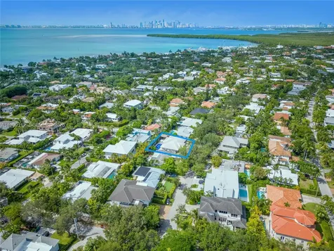524 Warren Lane Key Biscayne FL 33149