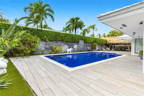 524 Warren Lane Key Biscayne FL 33149