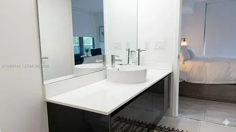 31 SE 6th Street Miami FL 33131