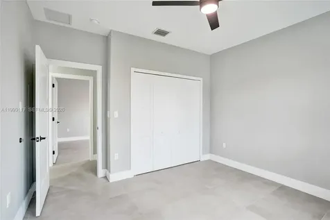 5241 SW 25th Street West Park FL 33023