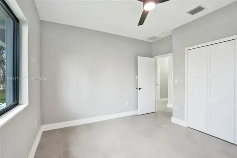 5241 SW 25th Street West Park FL 33023
