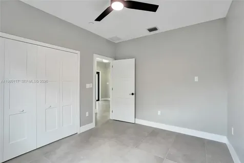5241 SW 25th Street West Park FL 33023