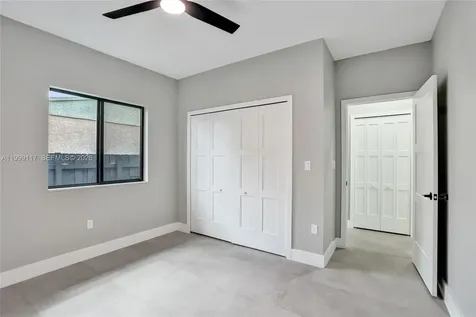 5241 SW 25th Street West Park FL 33023