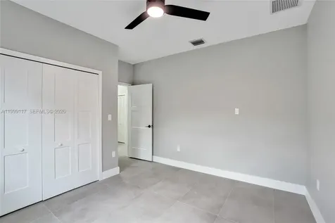 5241 SW 25th Street West Park FL 33023
