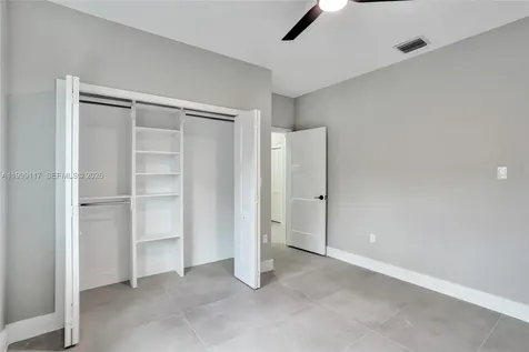 5241 SW 25th Street West Park FL 33023