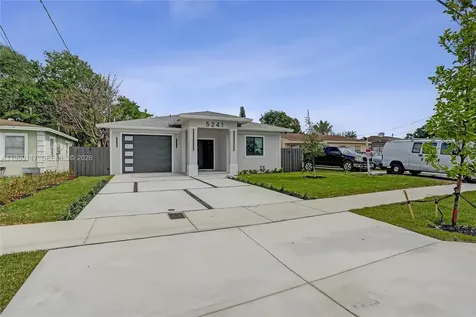 5241 SW 25th Street West Park FL 33023