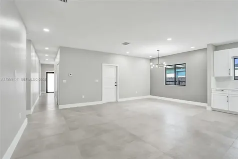5241 SW 25th Street West Park FL 33023