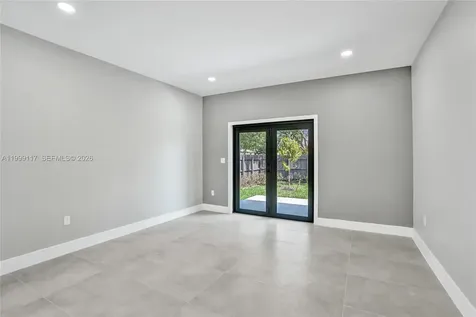 5241 SW 25th Street West Park FL 33023