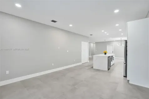 5241 SW 25th Street West Park FL 33023