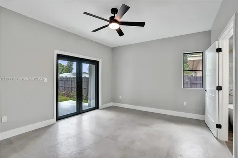 5241 SW 25th Street West Park FL 33023