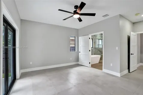 5241 SW 25th Street West Park FL 33023