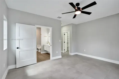 5241 SW 25th Street West Park FL 33023