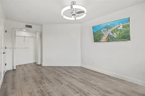 470 S Park Road Hollywood FL 33021