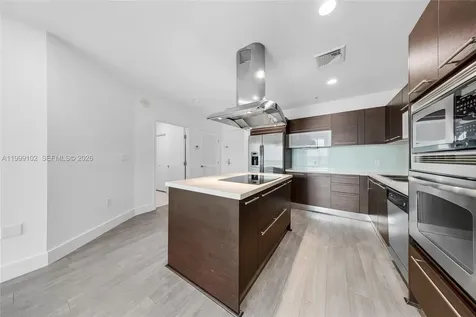 7928 East Drive North Bay Village FL 33141