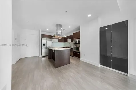 7928 East Drive North Bay Village FL 33141