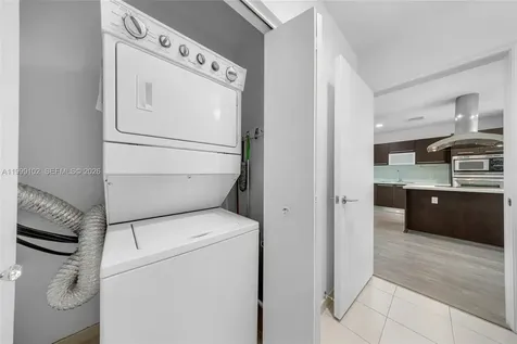 7928 East Drive North Bay Village FL 33141