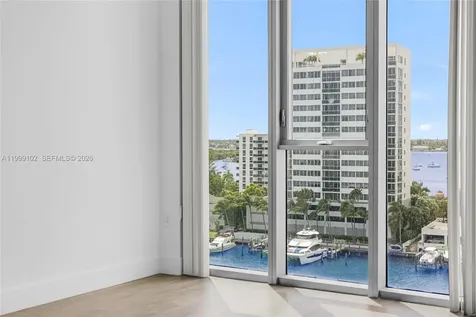7928 East Drive North Bay Village FL 33141
