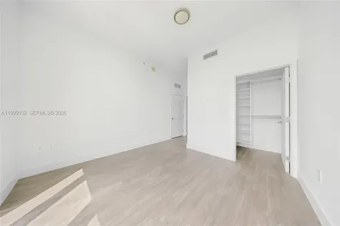 7928 East Drive North Bay Village FL 33141