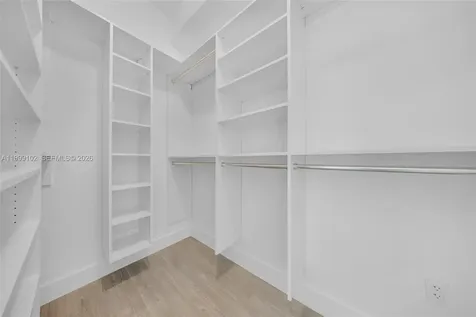 7928 East Drive North Bay Village FL 33141