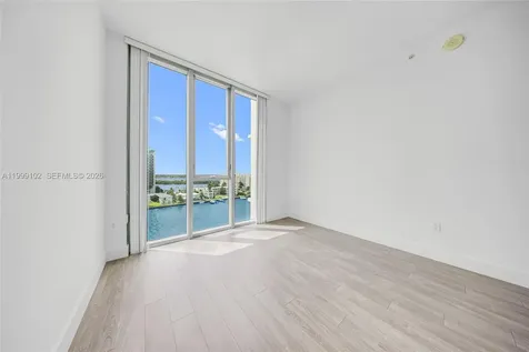7928 East Drive North Bay Village FL 33141