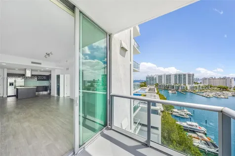 7928 East Drive North Bay Village FL 33141