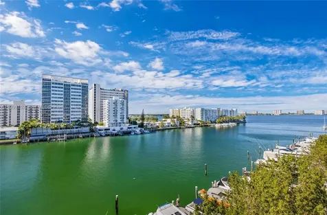 7928 East Drive North Bay Village FL 33141
