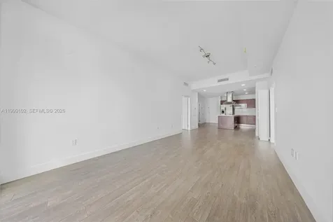 7928 East Drive North Bay Village FL 33141