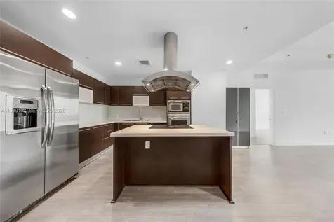 7928 East Drive North Bay Village FL 33141
