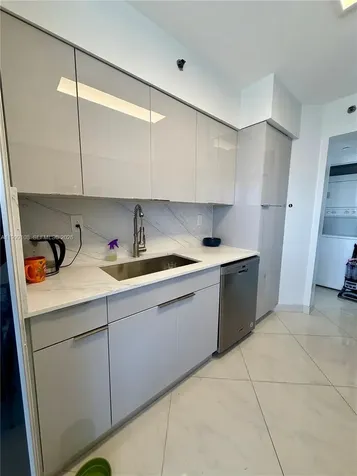 7330 Ocean Terrace Miami Beach FL 33141