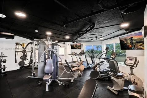 7330 Ocean Terrace Miami Beach FL 33141