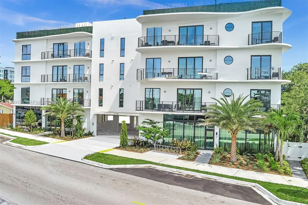 2100 Miami Road Fort Lauderdale FL 33316