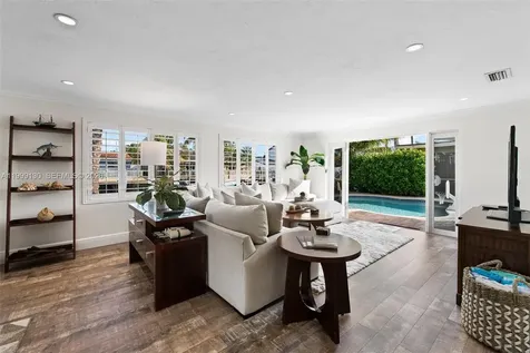 2255 SE 10th Court Pompano Beach FL 33062