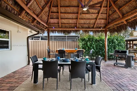 2255 SE 10th Court Pompano Beach FL 33062