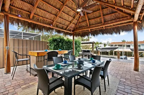 2255 SE 10th Court Pompano Beach FL 33062