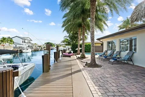 2255 SE 10th Court Pompano Beach FL 33062