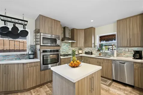 2255 SE 10th Court Pompano Beach FL 33062