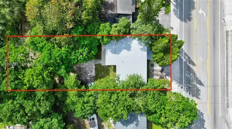 2736 NW 21st Avenue Oakland Park FL 33311