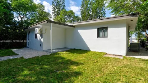 2736 NW 21st Avenue Oakland Park FL 33311