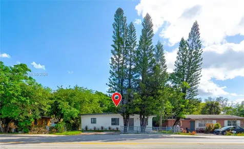 2736 NW 21st Avenue Oakland Park FL 33311