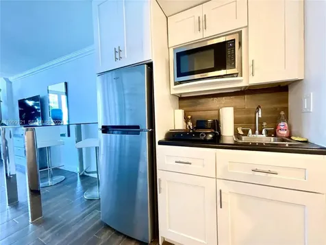 19201 Collins Avenue Sunny Isles Beach FL 33160