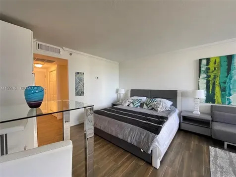 19201 Collins Avenue Sunny Isles Beach FL 33160