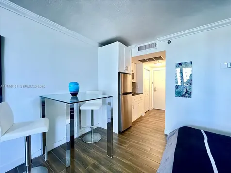 19201 Collins Avenue Sunny Isles Beach FL 33160