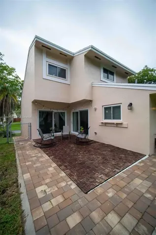 21761 SW 98th Place Cutler Bay FL 33190