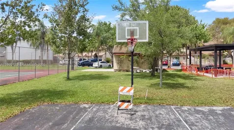 3541 NW 99th Terrace Sunrise FL 33351