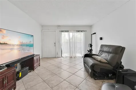 3541 NW 99th Terrace Sunrise FL 33351
