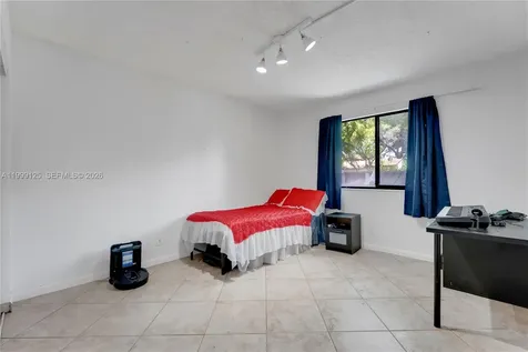 3541 NW 99th Terrace Sunrise FL 33351