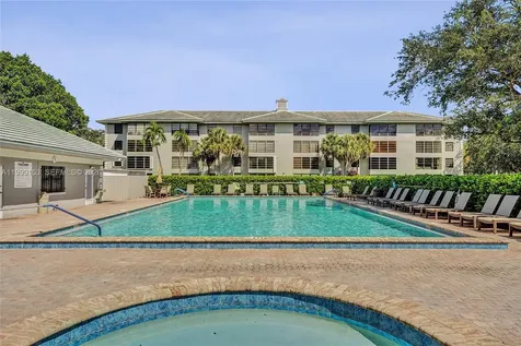 1526 Whitehall Drive Davie FL 33324