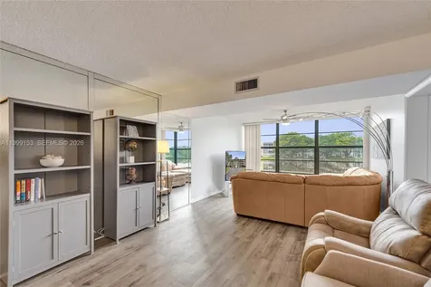 1526 Whitehall Drive Davie FL 33324