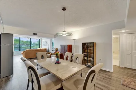 1526 Whitehall Drive Davie FL 33324